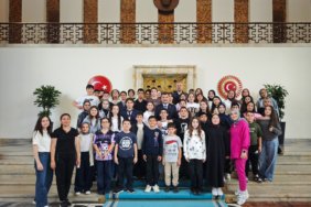 AK Parti Düzce Milletvekili Ercan Öztürk, minik misafirlerini meclis’te misafir etti